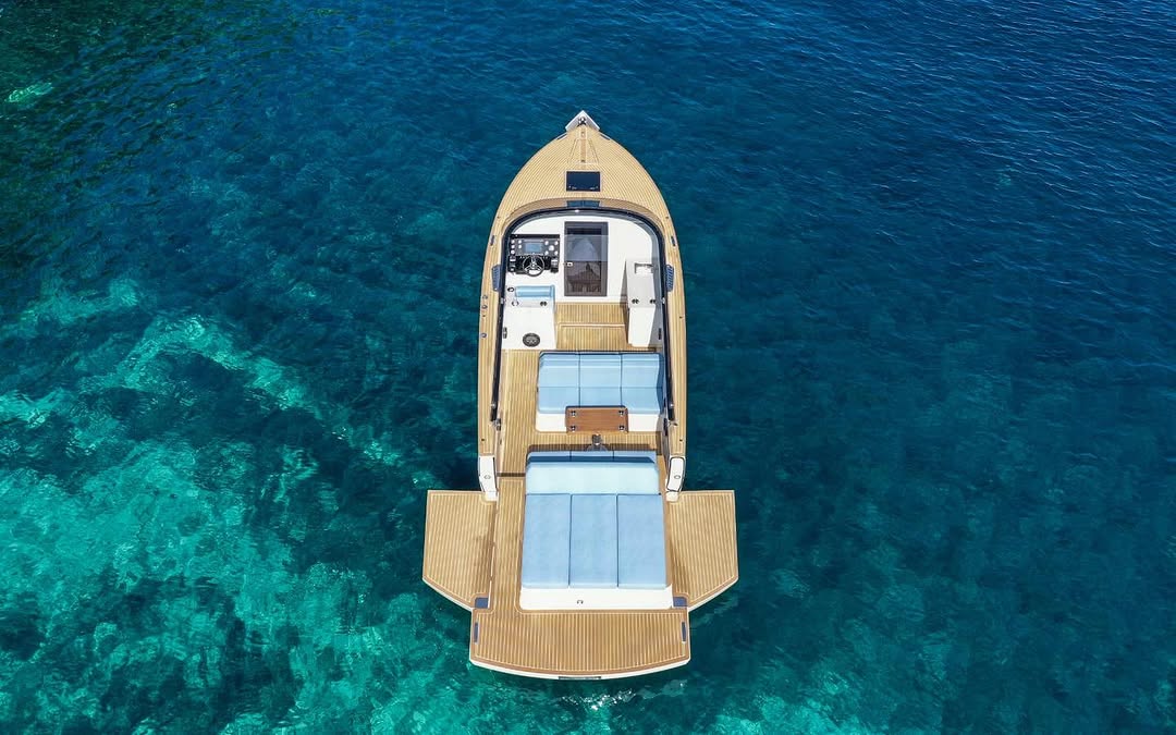 Pelagosa 33 aerial